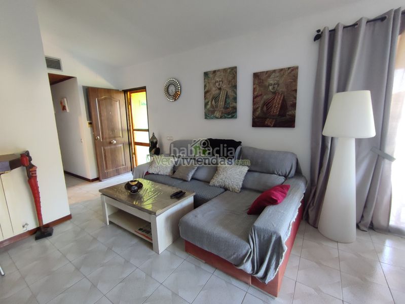 Foto 5250b612-d9c2-402d-b5fa-59daf9d8a67b. Casa amb xemeneia calefacció aparcament piscina a Torrelles de Llobregat