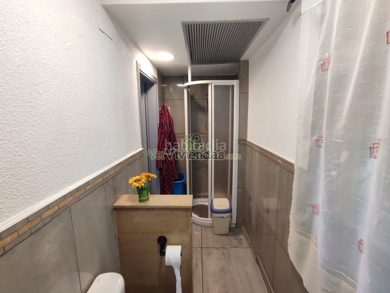 Foto b72b6356-df01-4216-a306-78b53b1b454a. Casa amb xemeneia calefacció aparcament piscina a Torrelles de Llobregat