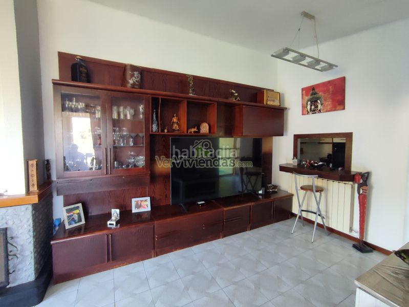 Foto caa1a34d-64e2-4811-8200-289119c488dc. Casa amb xemeneia calefacció aparcament piscina a Torrelles de Llobregat