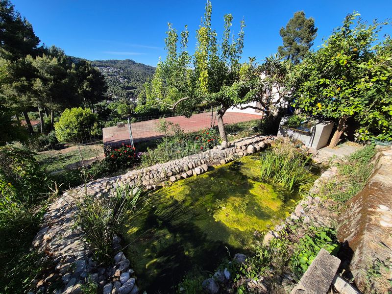 Foto 86c0509c-be4b-465a-a96f-28956a15dca7. Casa amb xemeneia calefacció a Corbera de Llobregat