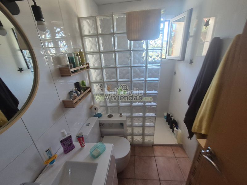 Foto a5d0f781-2d23-487b-b240-678494cac3fd. Casa amb xemeneia calefacció a Corbera de Llobregat