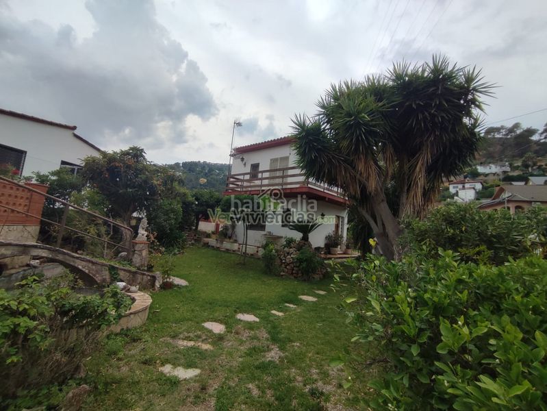 Foto 1a55770d-4851-4a7d-ab10-5707f303a965. Casa amb xemeneia aparcament a Vallirana