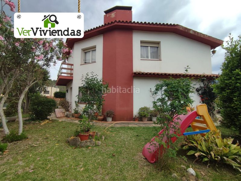 Foto 60d26bed-67c0-4850-ae6d-2802327e826b. Casa amb xemeneia aparcament a Vallirana