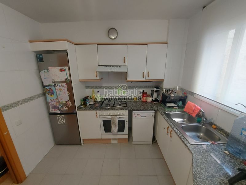 Foto fe4e1534-56af-4d3b-8e16-68d646b87535. Pis amb calefacció aparcament a Vallirana