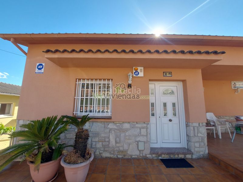 Foto 04baac18-a367-43d0-977f-ab4614279b10. Casa amb calefacció aparcament a Masquefa