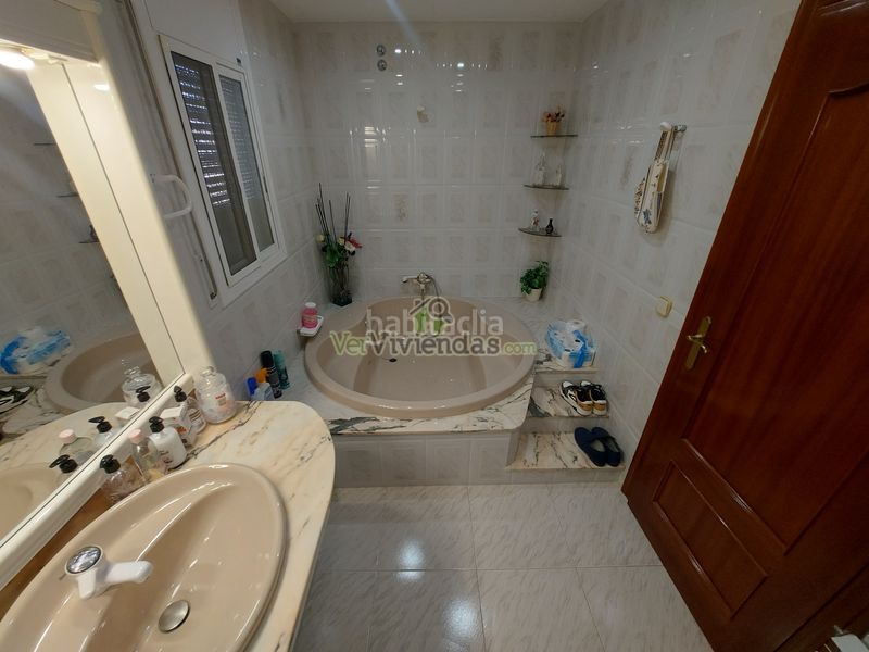 Foto 35cd14cb-8c6d-4383-9304-3b09ad07e505. Casa amb calefacció aparcament a Masquefa