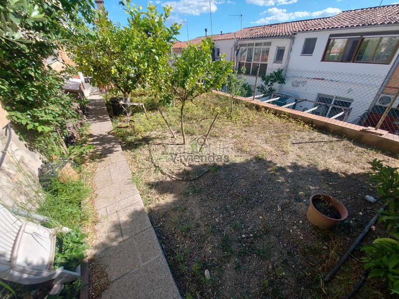 Foto 7b15bce0-82e9-4537-bc06-9bd401e44d6a. Casa amb calefacció aparcament a Masquefa