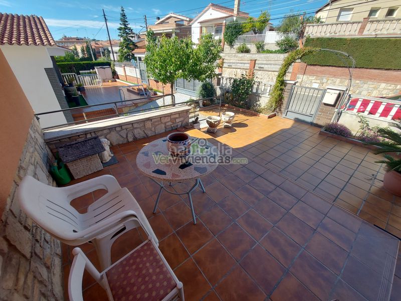 Foto bc053ba9-f549-4748-8681-c9032fd5be51. Casa amb calefacció aparcament a Masquefa