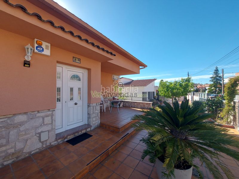 Foto cc3f4e02-af51-4252-9043-5c340b04f68a. Casa amb calefacció aparcament a Masquefa