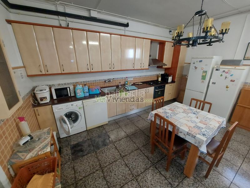 Foto e40e37f1-e484-40f9-99f1-76c024c40589. Casa amb calefacció aparcament a Masquefa