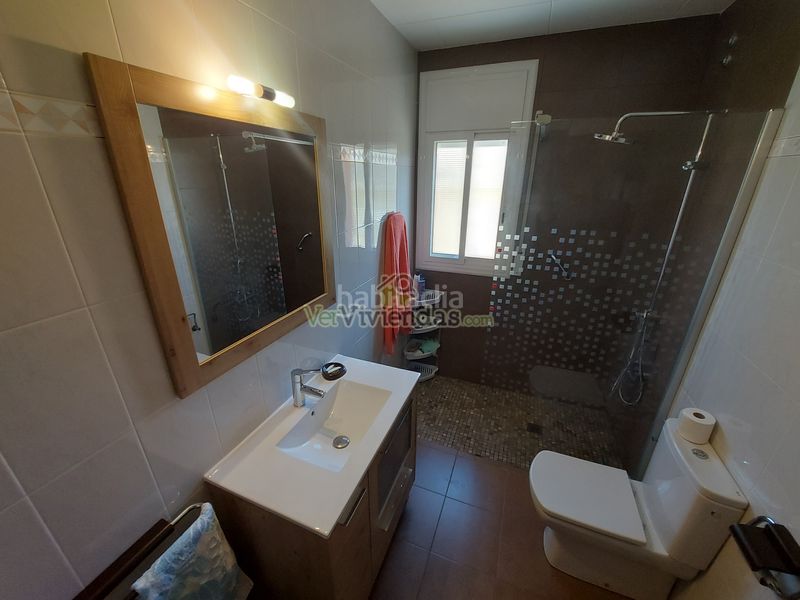 Foto f73b763a-4927-4d12-8001-84a636abc9e5. Casa amb calefacció aparcament a Masquefa