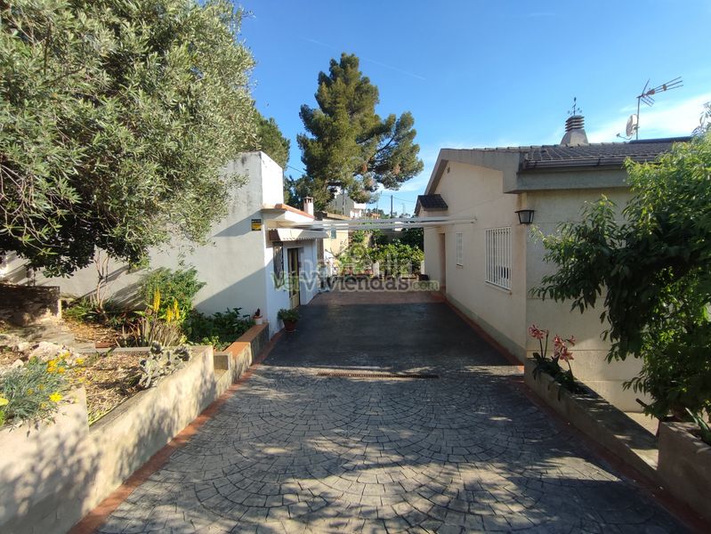 Foto 3ab3469a-24e7-491d-9426-da44a4a99bfe. Casa a carrer major 550 a Vallirana