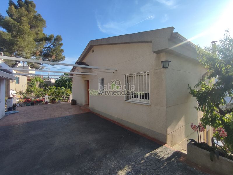 Foto 94e3ead4-8865-446a-a76b-5b31d0124438. Casa a carrer major 550 a Vallirana