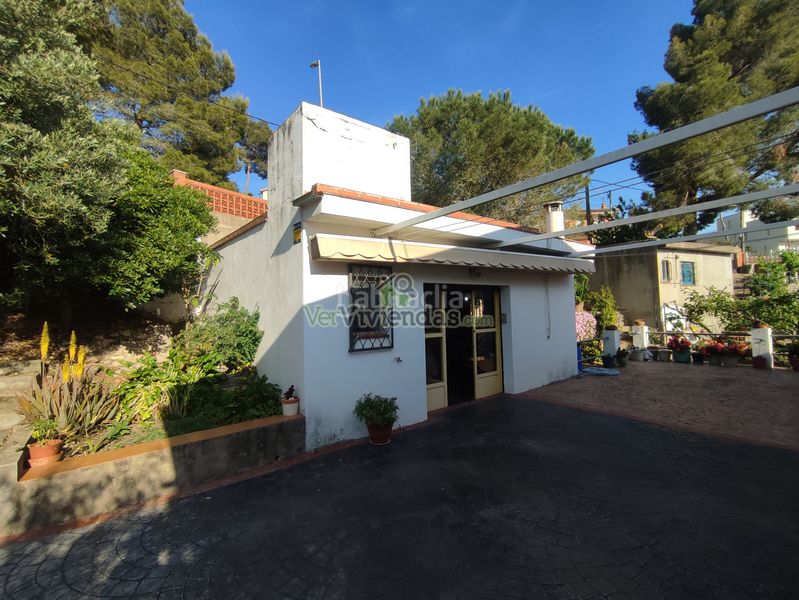 Foto dff7a2ce-70f1-4f6d-82cd-c0aba3f80c31. Casa a carrer major 550 a Vallirana