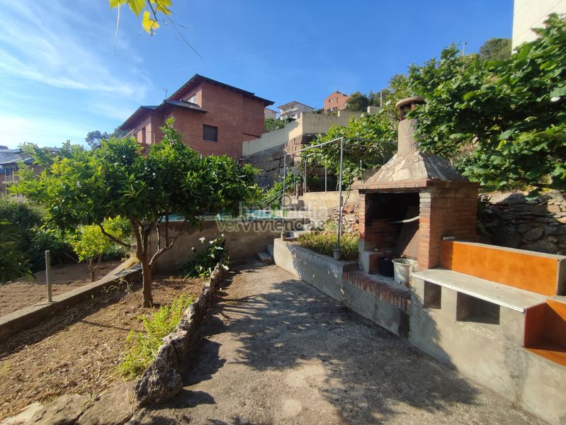 Foto e1ee6b51-ee62-459c-aed1-e05b2633262c. Casa a carrer major 550 a Vallirana