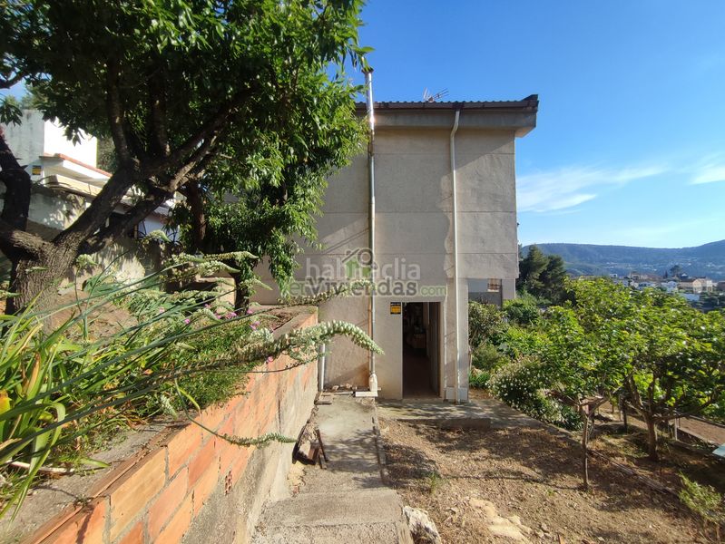 Foto f1c15e08-00af-46be-841a-2aa1638b68e4. Casa a carrer major 550 a Vallirana