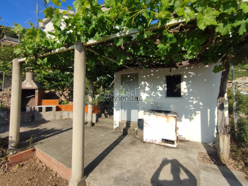 Foto f7784295-8653-4033-89ce-7fc8f8af1768. Casa a carrer major 550 a Vallirana