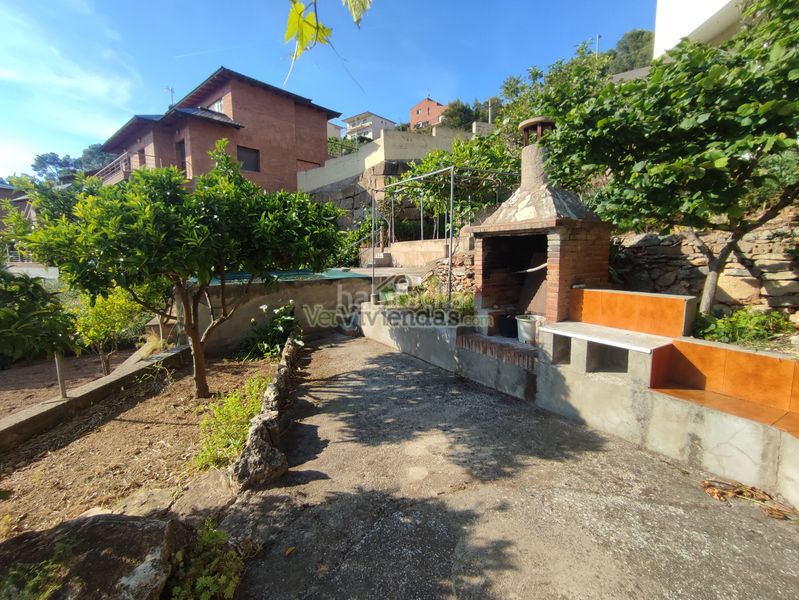 Foto fadb6010-1fd4-499f-bf85-de71e80534a4. Casa a carrer major 550 a Vallirana