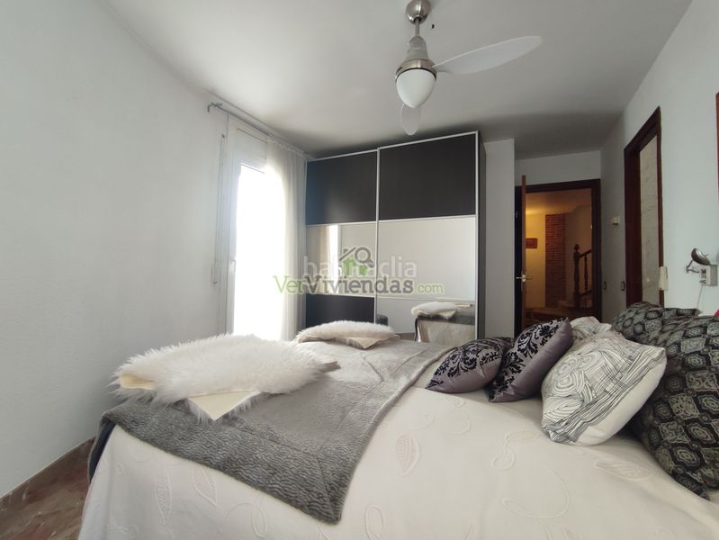 Foto 0001afbd-6262-4153-916b-9425d81f5405. Casa adossada amb xemeneia calefacció aparcament a Torrelles de Llobregat