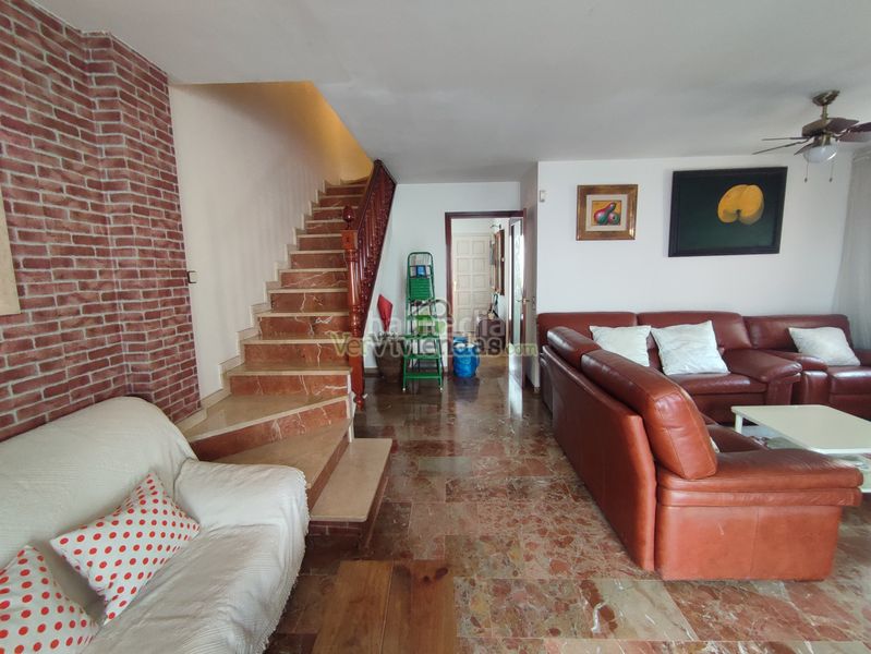 Foto 36a8a9b0-e204-437a-af01-d66f361879fb. Casa adossada amb xemeneia calefacció aparcament a Torrelles de Llobregat