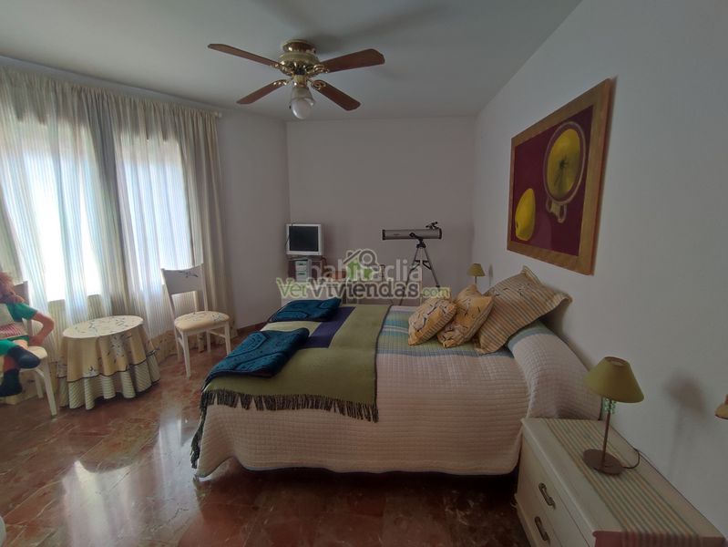 Foto 4a236e3c-c155-46ef-82b8-86f48aba26be. Casa adossada amb xemeneia calefacció aparcament a Torrelles de Llobregat