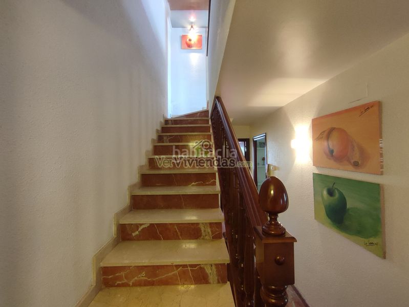 Foto 4abbbd35-61ce-4044-b5c4-47e85e63c8ad. Casa adossada amb xemeneia calefacció aparcament a Torrelles de Llobregat
