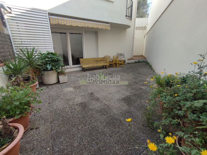 Foto 67d003d4-4238-4ac9-9888-1ada39db820a. Casa adossada amb xemeneia calefacció aparcament a Torrelles de Llobregat