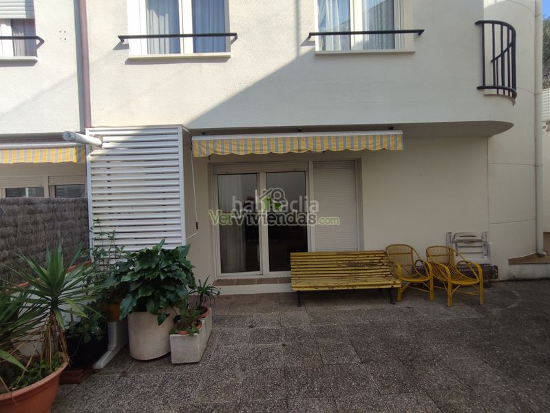 Foto 6a884577-c2a6-42a8-8588-c7fcac9e6534. Casa adossada amb xemeneia calefacció aparcament a Torrelles de Llobregat