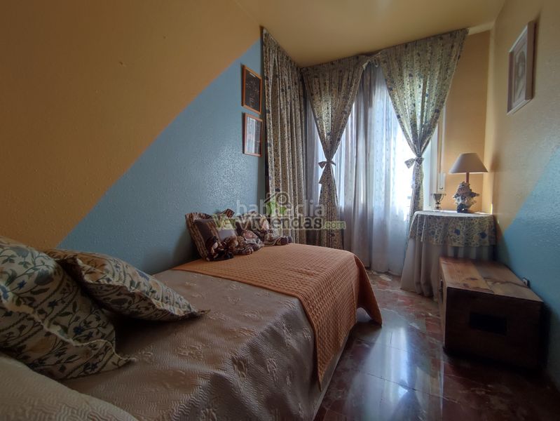 Foto b92bd980-db4d-4a99-a1ea-5acbfcb64844. Casa adossada amb xemeneia calefacció aparcament a Torrelles de Llobregat