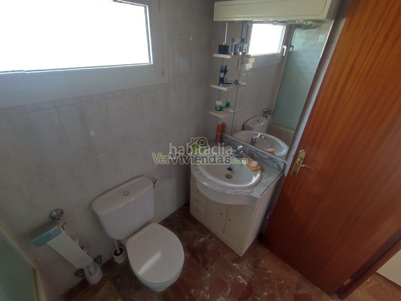 Foto cdf79533-e6b9-4577-8866-31b5c8b57b30. Casa adossada amb xemeneia calefacció aparcament a Torrelles de Llobregat