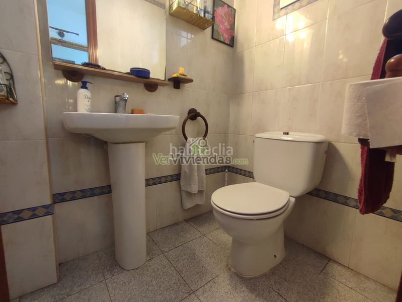 Foto cfbed093-880a-409c-8d3a-7afa279e2c6e. Casa adossada amb xemeneia calefacció aparcament a Torrelles de Llobregat