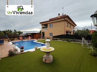 Casa a Masquefa. Preciosa casa con piscina