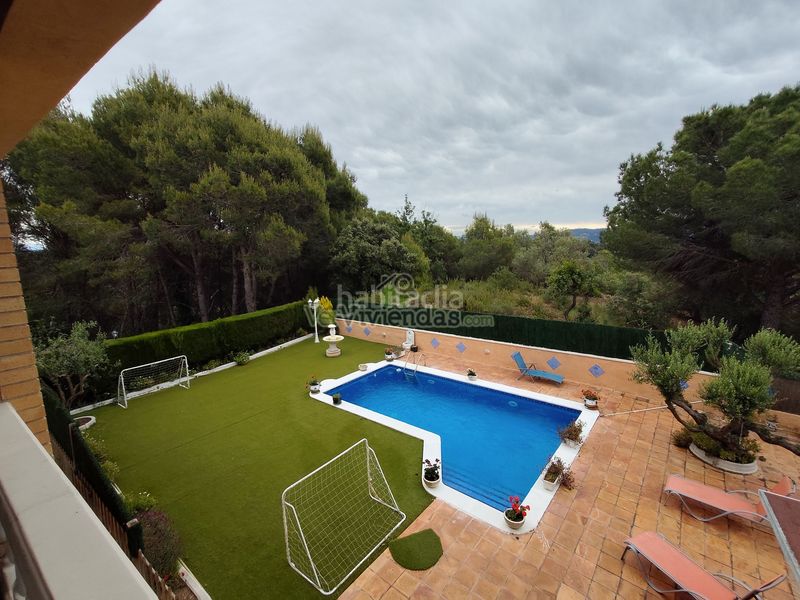 Foto 352e63a1-a674-4375-a2a5-b198aa21201a. Casa amb xemeneia calefacció aparcament piscina a Masquefa