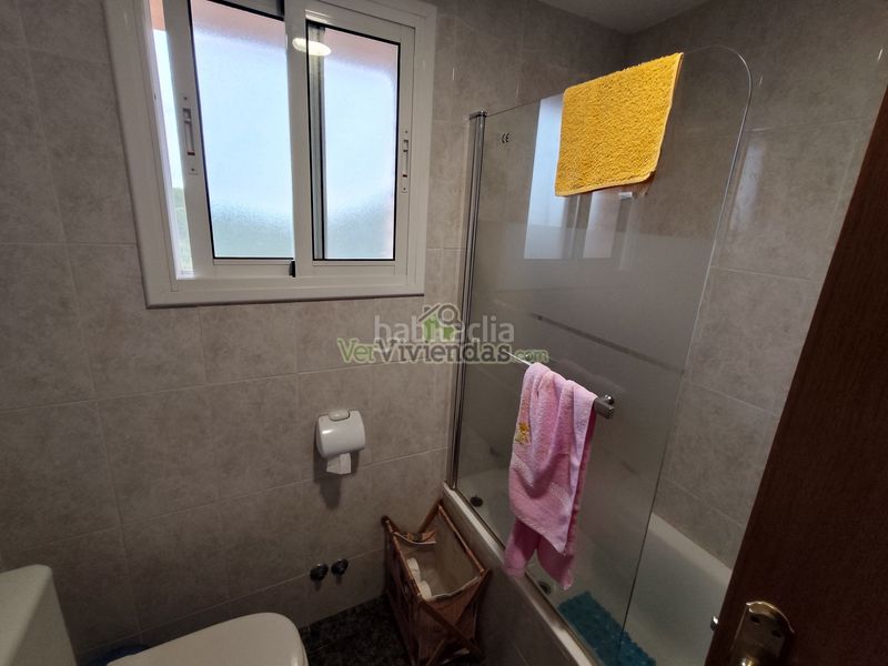 Foto bf7492c5-b7e2-42e5-9fb7-0a49c63a63e0. Casa amb xemeneia calefacció aparcament piscina a Masquefa