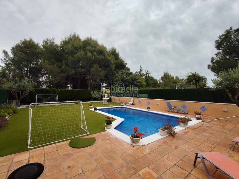 Foto d975d50f-1ba5-4e20-b2d7-b1ffaa159882. Casa amb xemeneia calefacció aparcament piscina a Masquefa