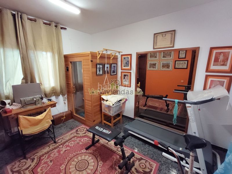 Foto f5140229-4181-4306-9785-25268353915b. Casa amb xemeneia calefacció aparcament piscina a Masquefa