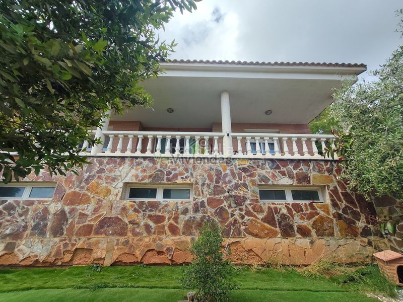 Foto 04c8fddc-71a4-49c7-9788-278281668fdd. Casa amb xemeneia calefacció aparcament piscina a Begues
