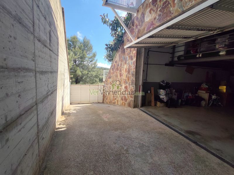 Foto 0bcef227-3395-4ce7-b323-d1f44ef1ed0a. Casa amb xemeneia calefacció aparcament piscina a Begues