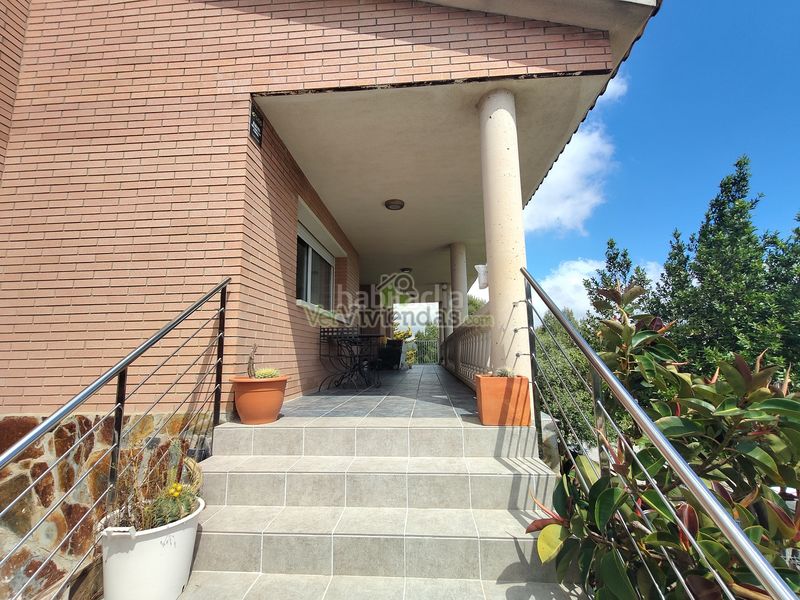 Foto deca02db-e43d-454f-a2a0-a4bf2b4dce19. Casa amb xemeneia calefacció aparcament piscina a Begues