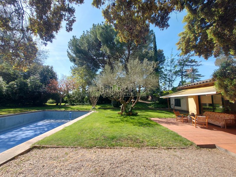 Foto 5139a8ac-3309-4079-9d1f-3184044d377b. Casa amb xemeneia aparcament piscina a Piera