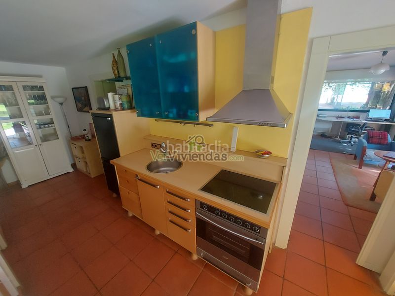 Foto a285296a-7d2a-4626-8abb-5a3c55f1bf39. Casa amb xemeneia aparcament piscina a Piera