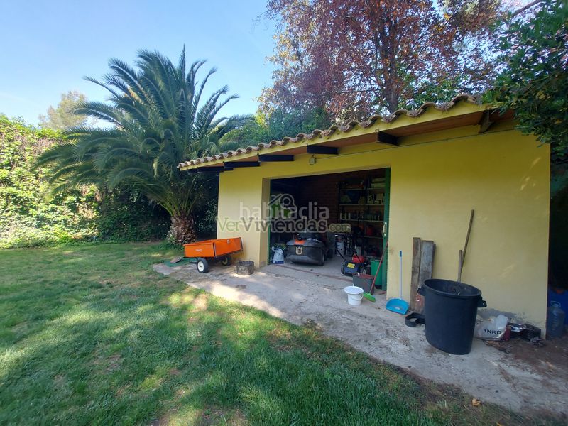Foto b835c871-5162-49c0-af79-cd5653cda884. Casa amb xemeneia aparcament piscina a Piera