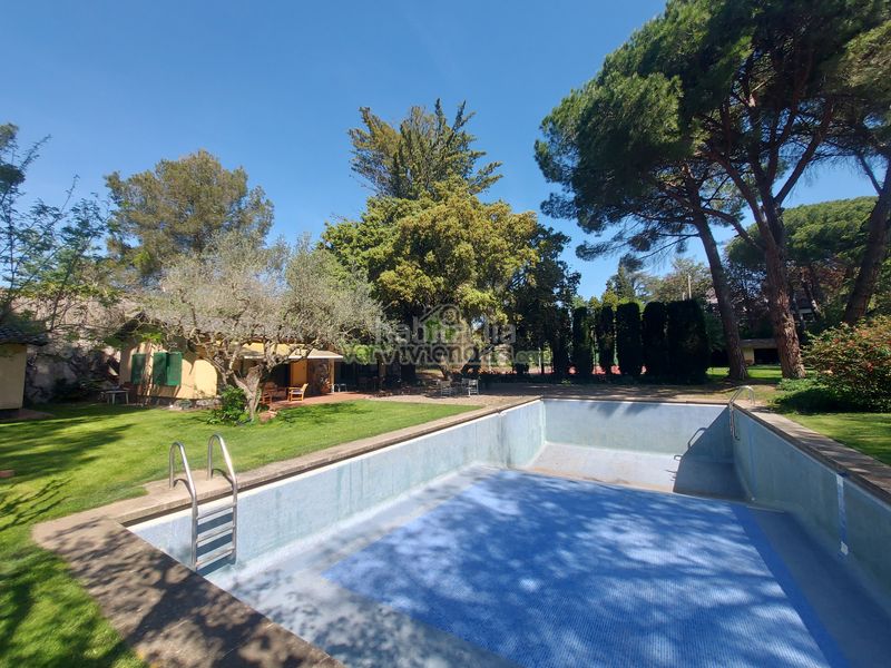 Foto fa111585-6406-4010-95bc-fdd8ec7f3242. Casa amb xemeneia aparcament piscina a Piera