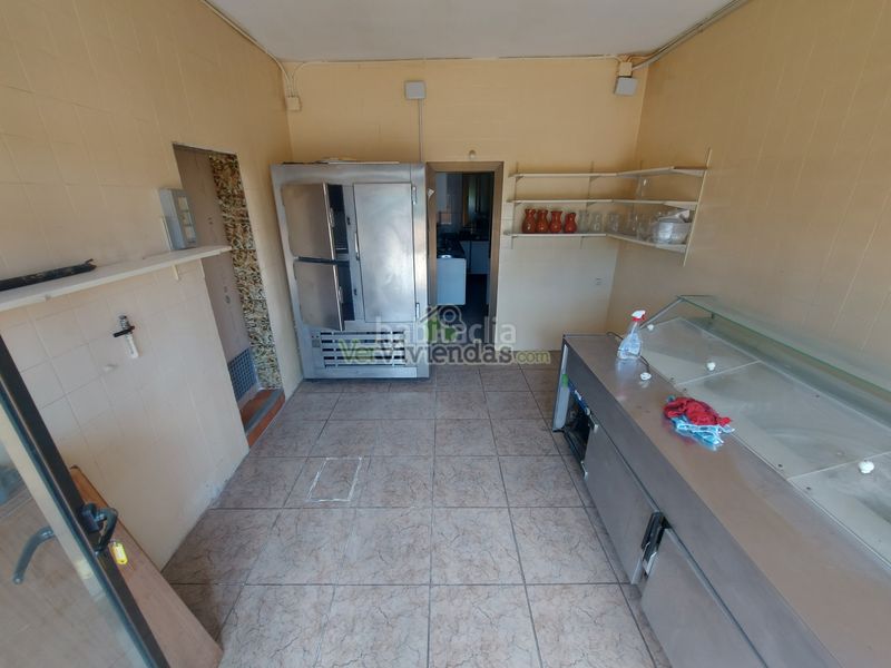 Foto a36afff4-3ff7-48d8-9959-188e4c68e09e. Casa amb calefacció aparcament a Vallirana