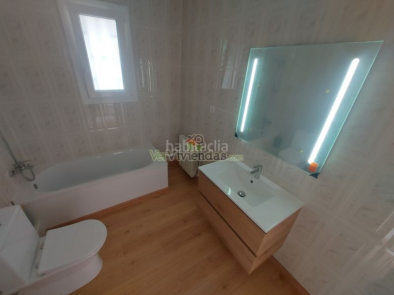 Foto af7a99ac-61b0-4199-88b7-0f3053f97c8c. Casa amb calefacció aparcament a Vallirana