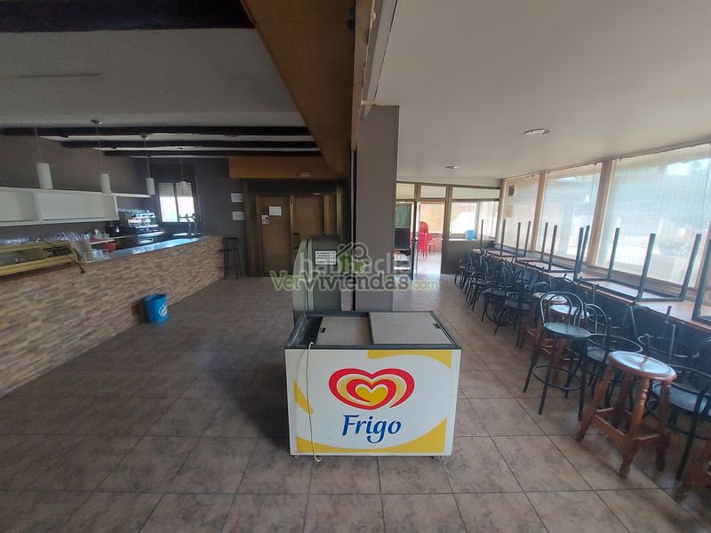 Foto b9fe969b-9322-4599-920a-5a7459ea856c. Casa amb calefacció aparcament a Vallirana