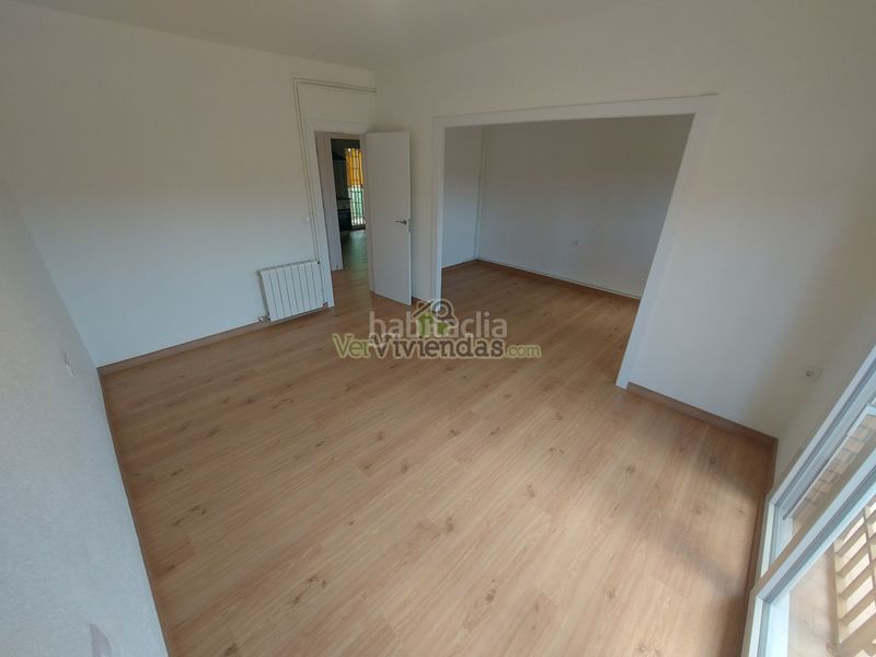 Foto eb7ee8ef-6ff4-4513-ae08-1e44580969c0. Casa amb calefacció aparcament a Vallirana