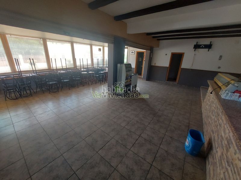 Foto ee3dba50-af5b-4eb8-9031-549f501b41d3. Casa amb calefacció aparcament a Vallirana