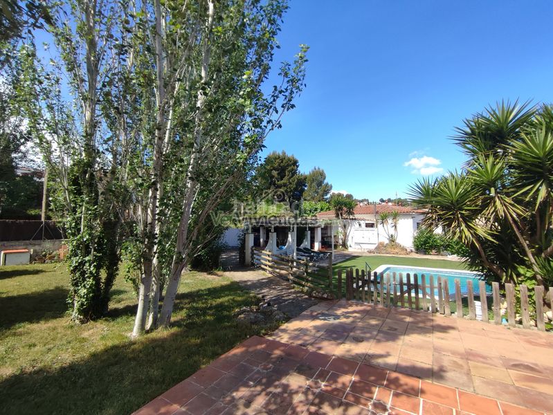 Foto 067f0cc0-2099-4444-a09e-687155212d99. Casa amb xemeneia calefacció piscina a Can Rial Esparreguera