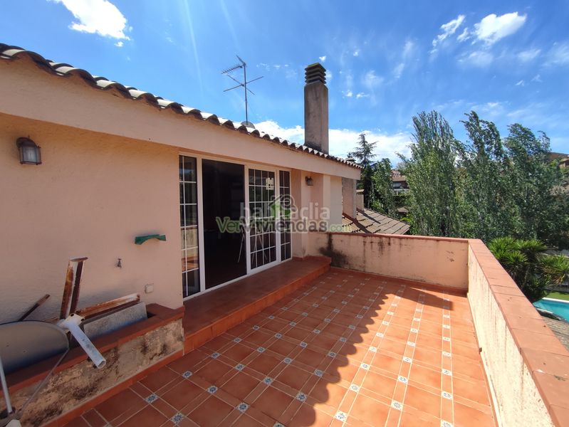 Foto 622ff97e-4d48-411c-98e2-c137716c2c83. Casa amb xemeneia calefacció piscina a Can Rial Esparreguera